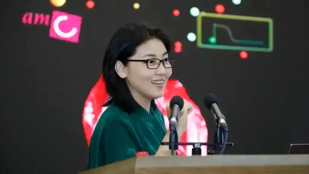颜宁:我勉强算人才 王虹是天才热搜配图